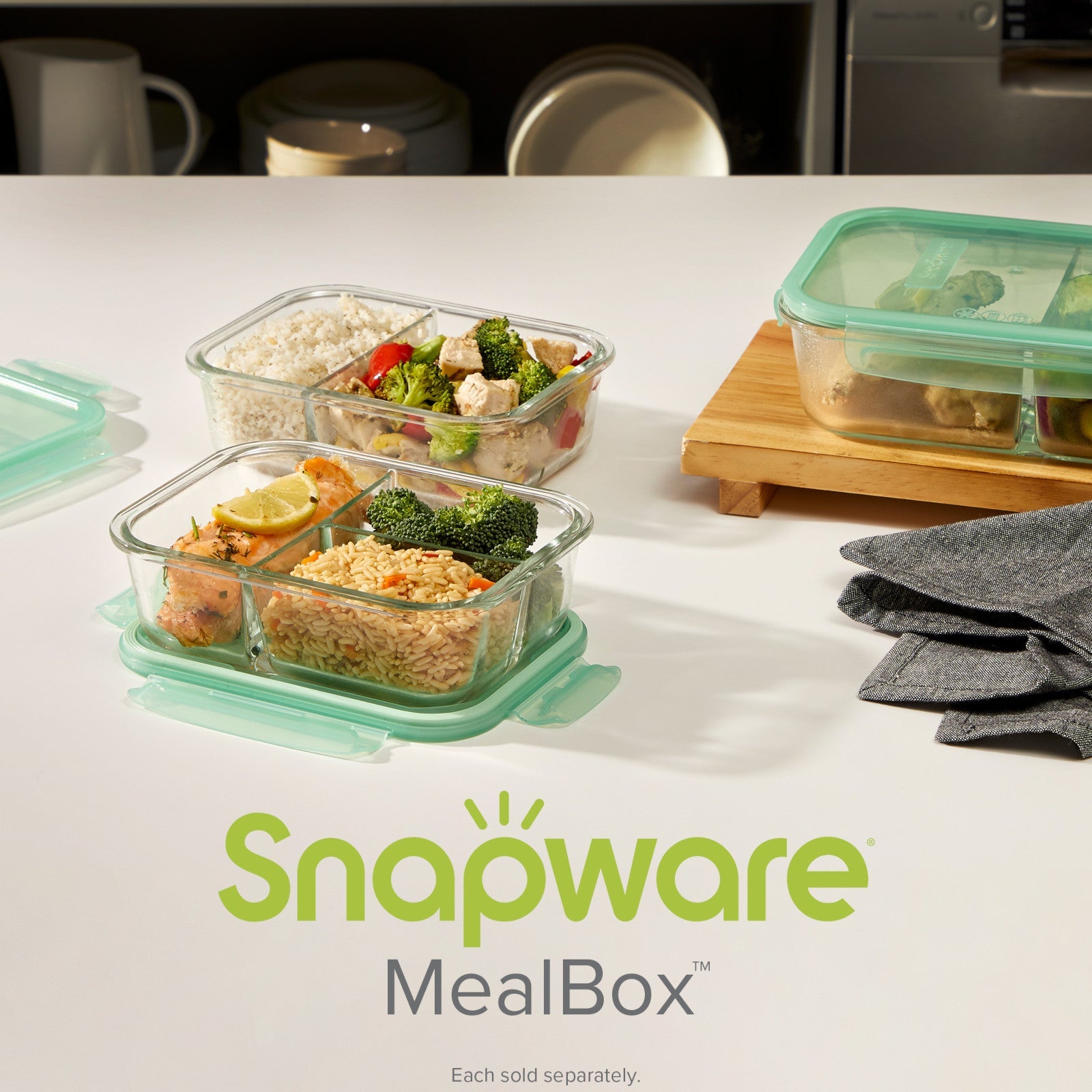 Snapware® MealBox™ 5.8-cup Divided Glass Food Storage Container with Blue Lid - Image 6