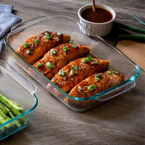 Alternative view of Pyrex® 2-quart Oblong Baking Dish